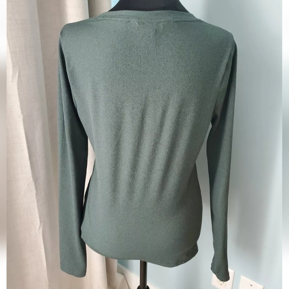 Athleta Womens Green Uptempo Ribbed Long Sleeve Henley Top Size Small Ribbed - Picture 5 of 9